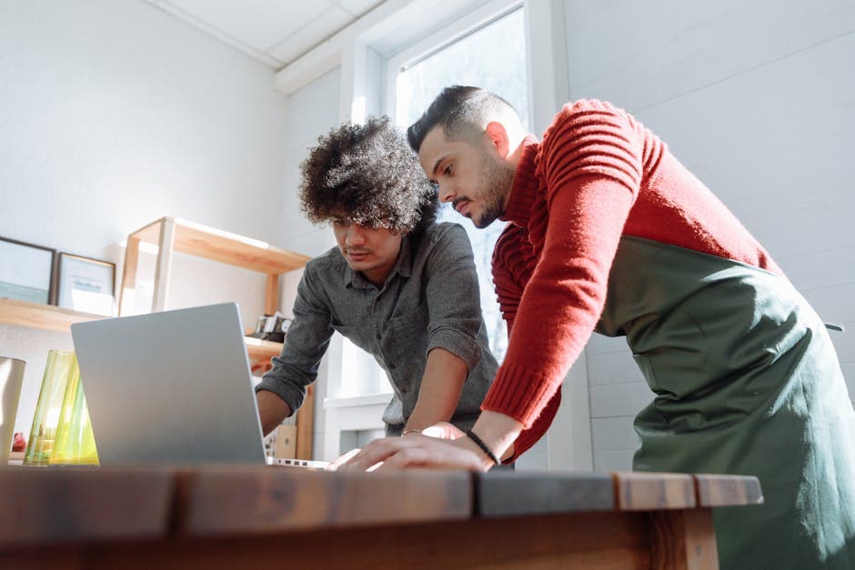 Pyme española con Odoo Community o Enterprise como ERP principal, apoyada por un